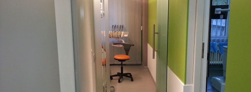 Acces in cabinete la Mirdent - Dental Studio